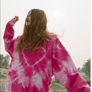 Heart tie die crew neck sweatshirt